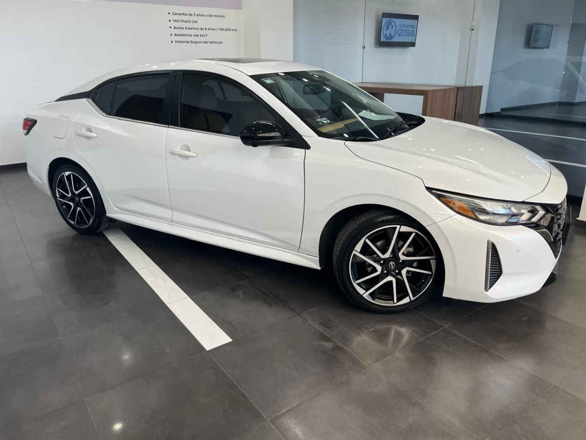 2025 Nissan Sentra 4p SR Platinum L4/2.0 Aut