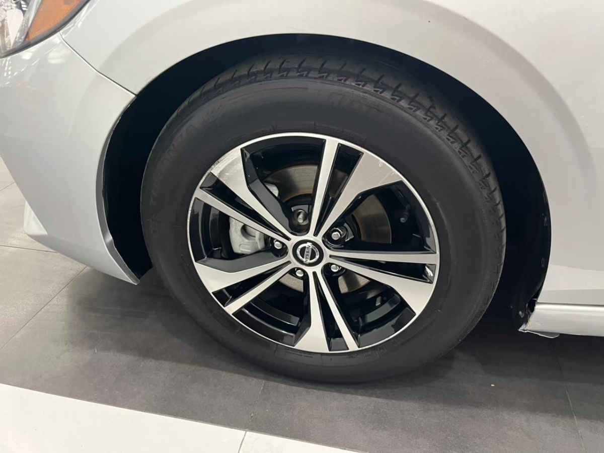 2023 Nissan Sentra 4p Advance L4/2.0 Man