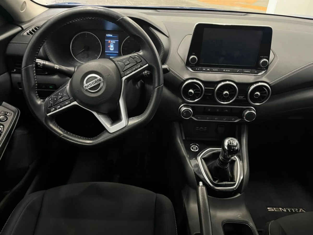 2023 Nissan Sentra 4p Advance L4/2.0 Man