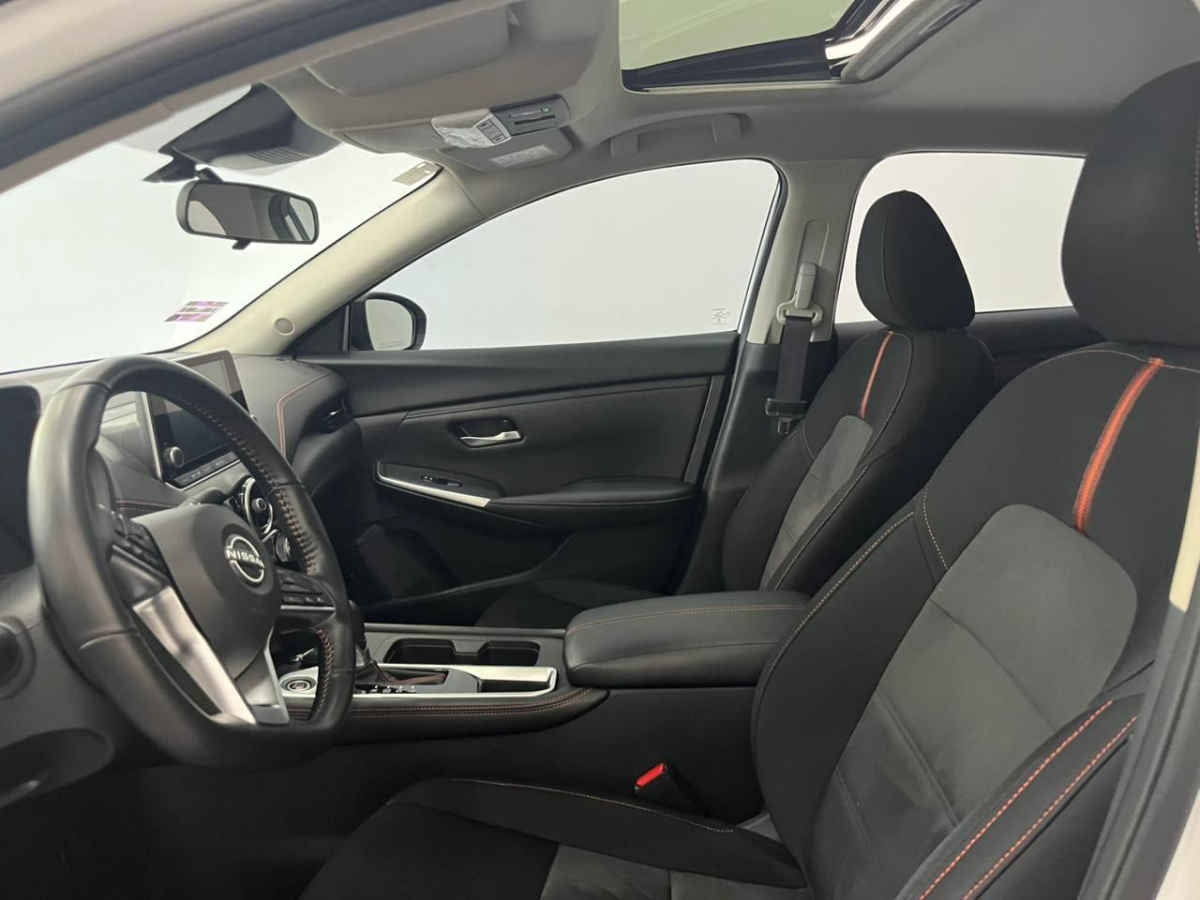 2024 Nissan Sentra 4p SR Bi-tono L4/2.0 Aut
