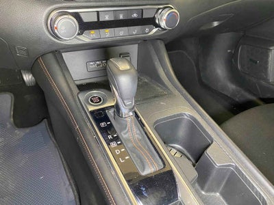 2022 Nissan Sentra 4p SR Bi-tono L4/2.0 Aut