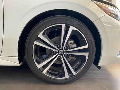 2022 Nissan Sentra 4p SR Bi-tono L4/2.0 Aut