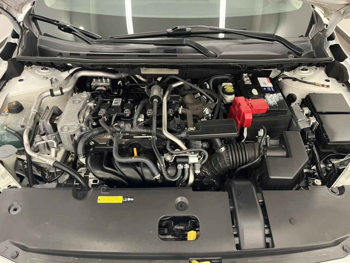 2021 Nissan Sentra 4p SR Bi-tono L4/2.0 Aut