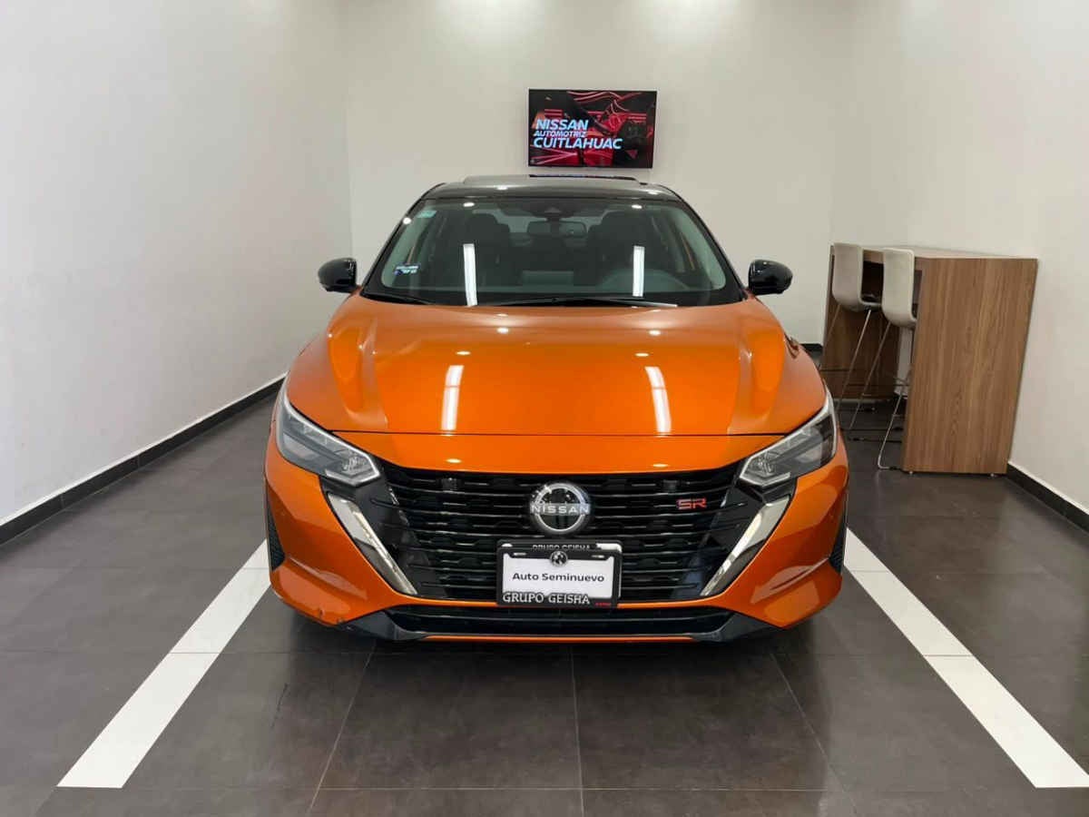 2024 Nissan Sentra 4p SR Platinum Bi-tono L4/2.0 Aut