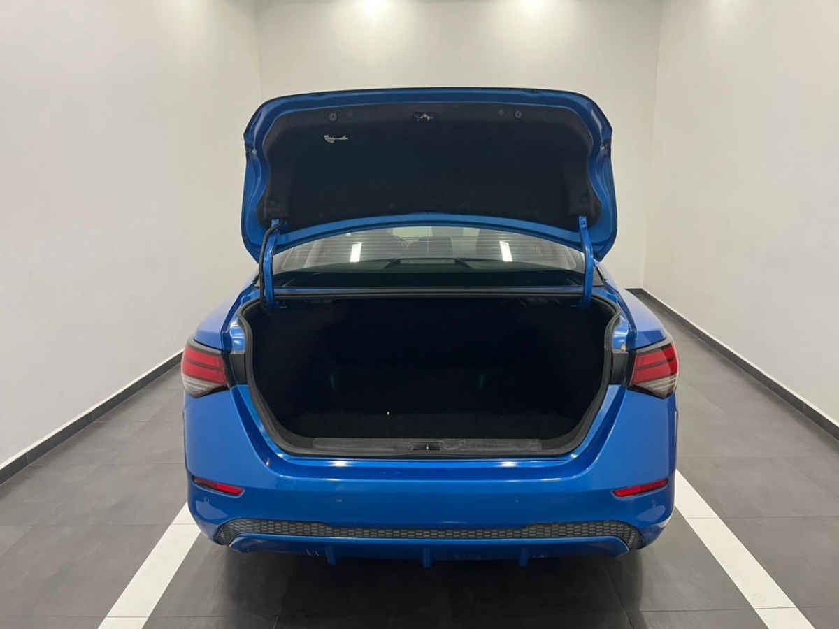 2020 Nissan Sentra 4p Advance L4/2.0/T Man