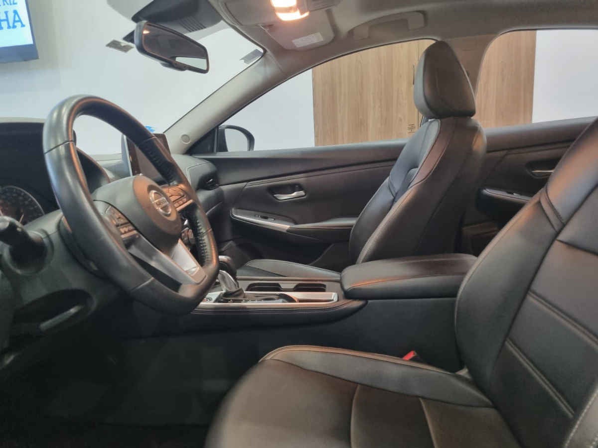 2023 Nissan Sentra 4p SR Platinum L4/2.0 Aut