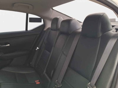 2025 Nissan Sentra 4p SR Platinum Bi-tono L4/2.0 Aut