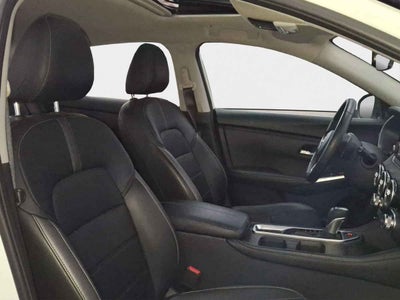 2024 Nissan Sentra 4p SR Platinum Bi-tono L4/2.0 Aut