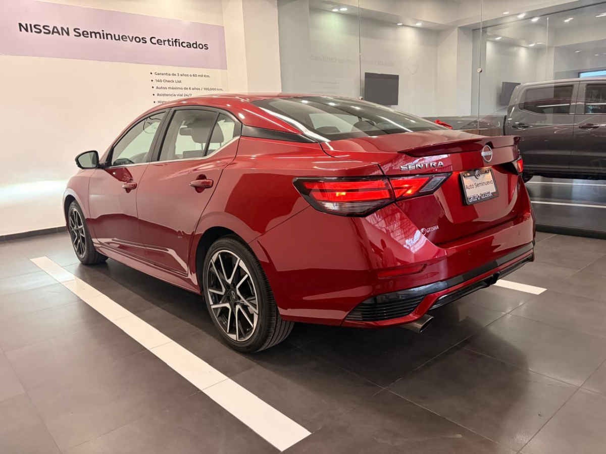 2024 Nissan Sentra 4p SR Platinum L4/2.0 Aut