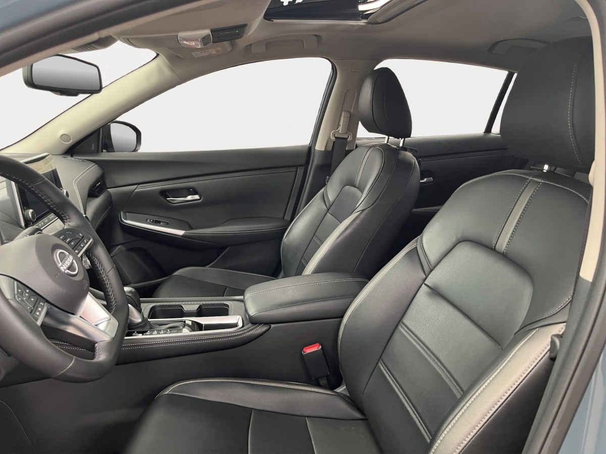 2025 Nissan Sentra 4p SR Platinum Bi-tono L4/2.0 Aut