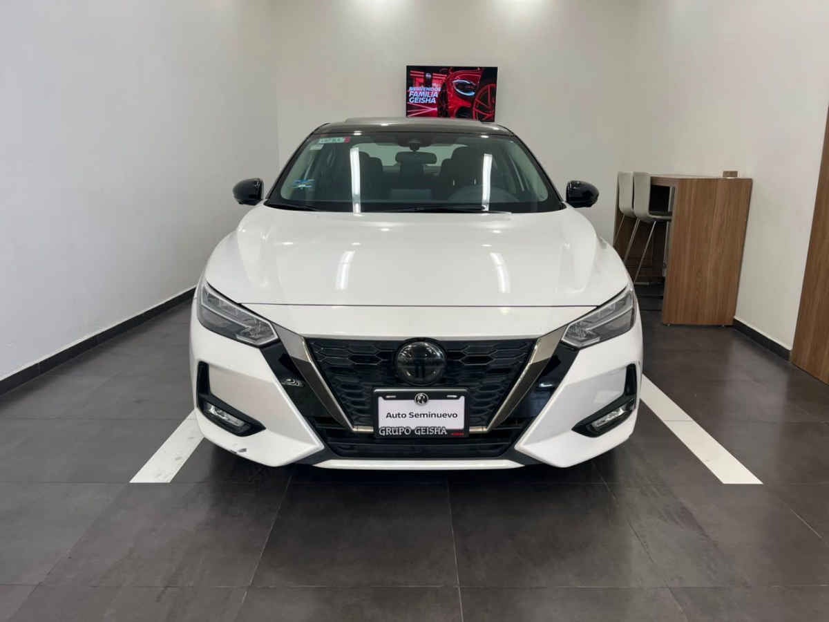 2022 Nissan Sentra 4p SR L4/2.0 Aut