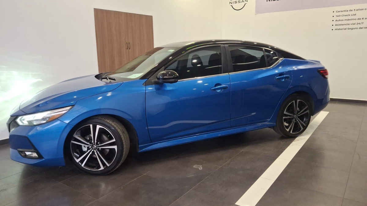 2023 Nissan Sentra 4p SR L4/2.0 Aut