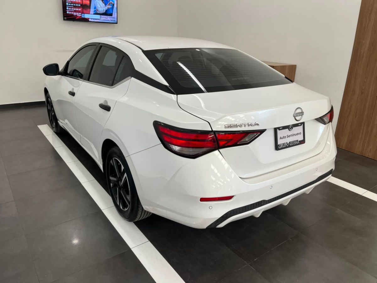 2024 Nissan Sentra 4p Sense L4/2.0 Man