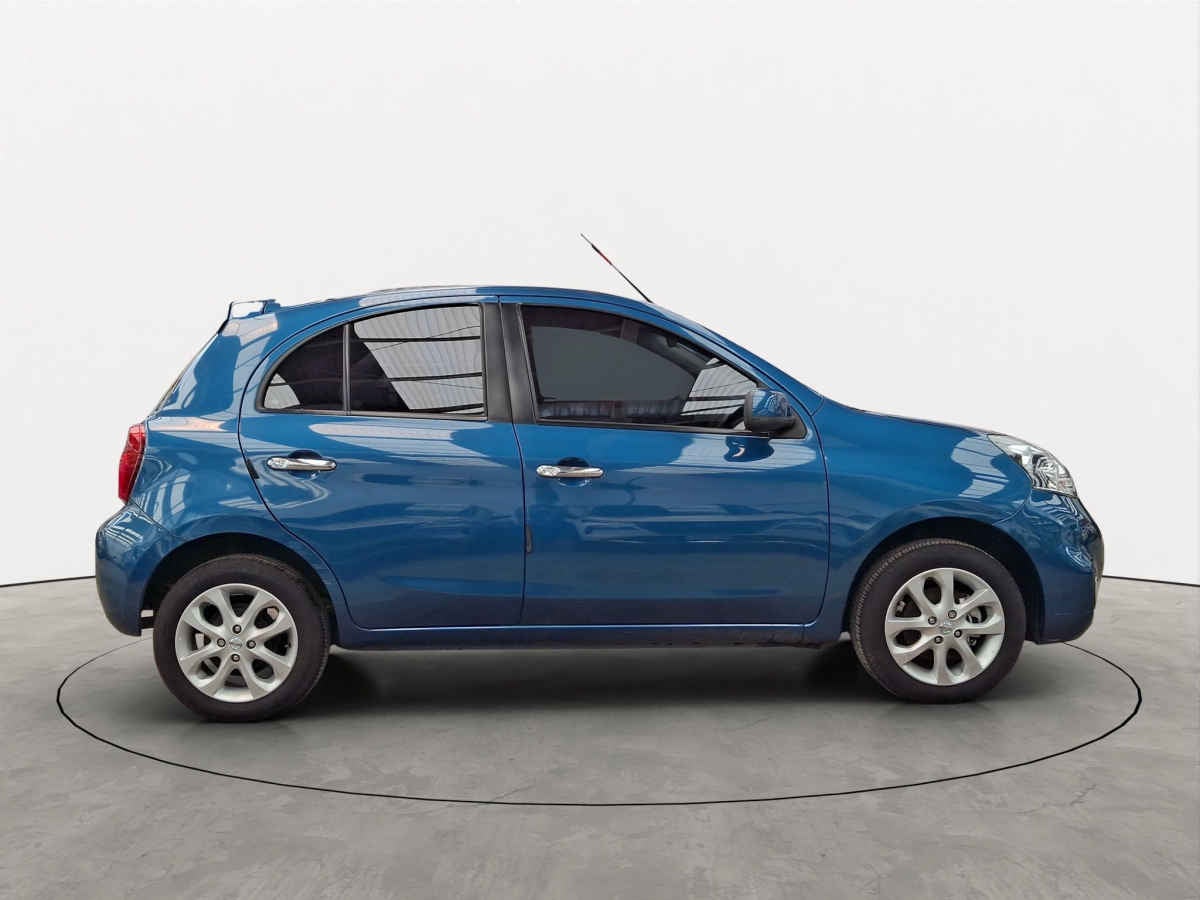 2017 Nissan March 5p Advance L4/1.6 Man
