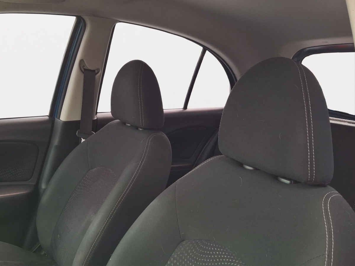 2017 Nissan March 5p Advance L4/1.6 Man