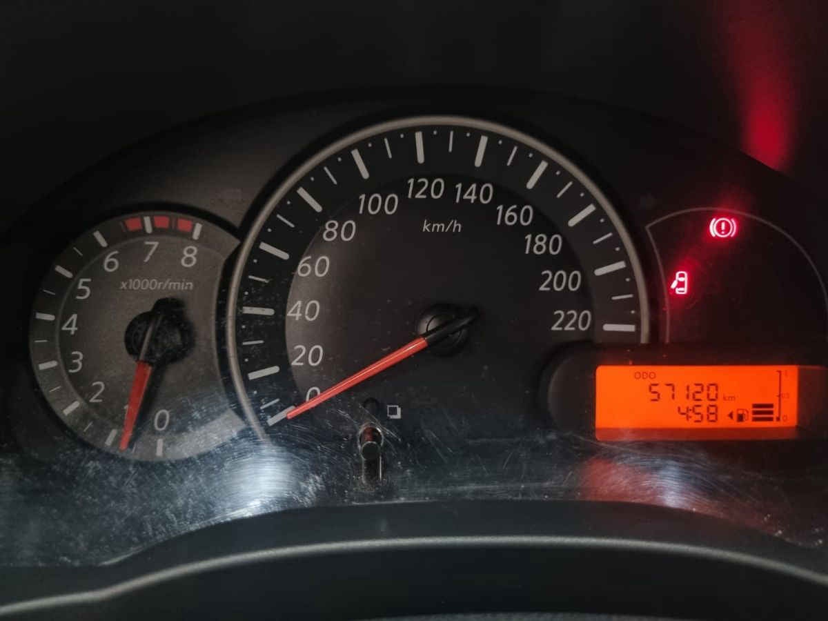 2020 Nissan March 5p Active L4/1.6 Man A/A