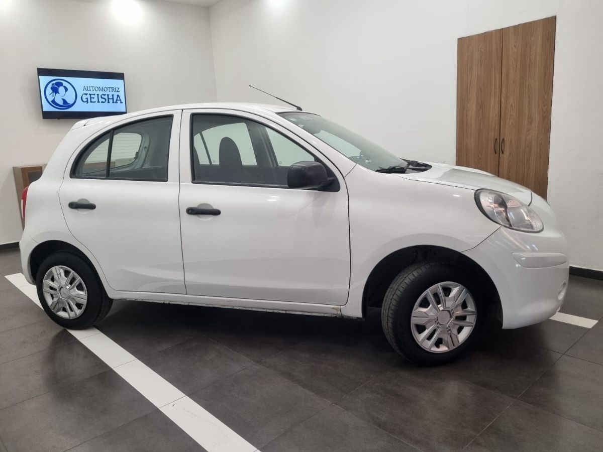 2020 Nissan March 5p Active L4/1.6 Man A/A