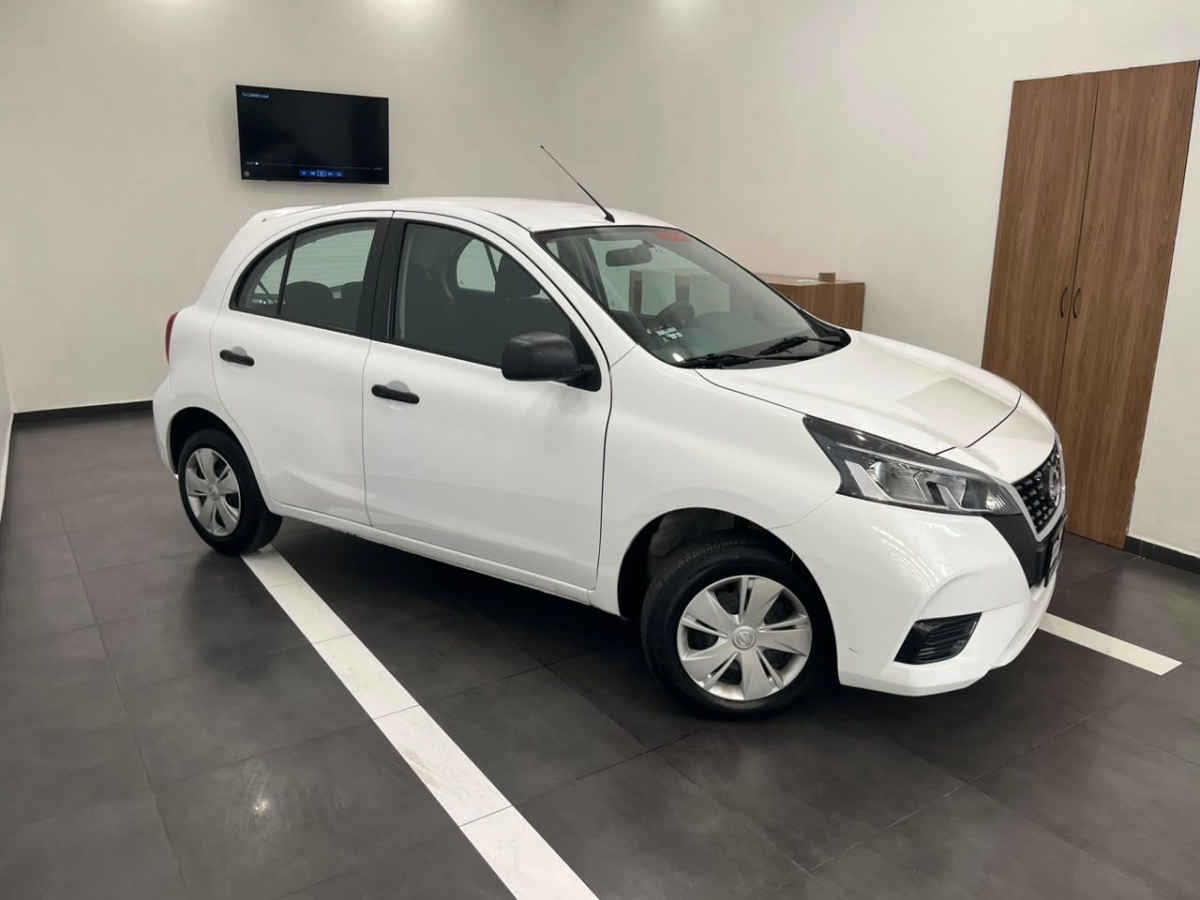 2025 Nissan March 5p Sense L4/1.6 Aut