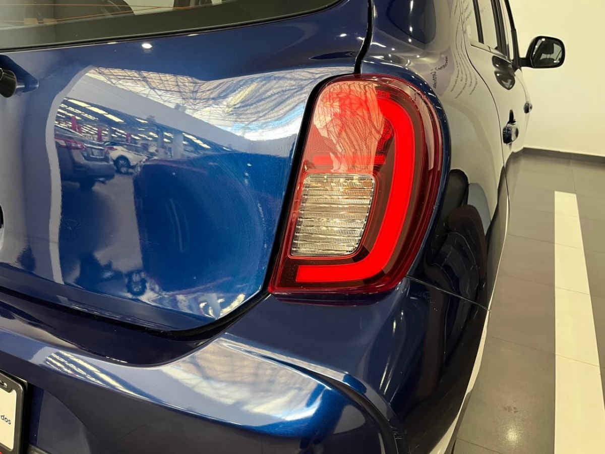 2023 Nissan March 5p Exclusive L4/1.6 Man