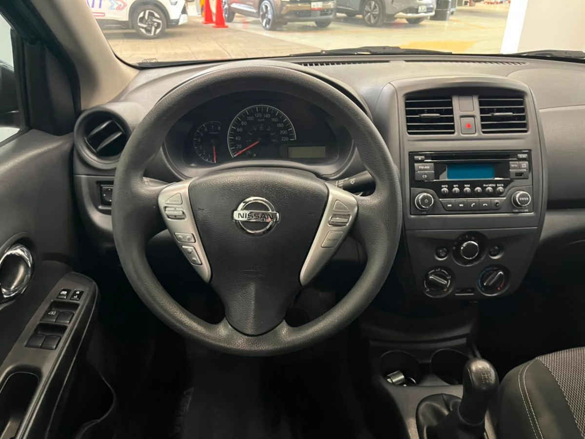 2016 Nissan Versa 4p Sense L4/1.6 Man