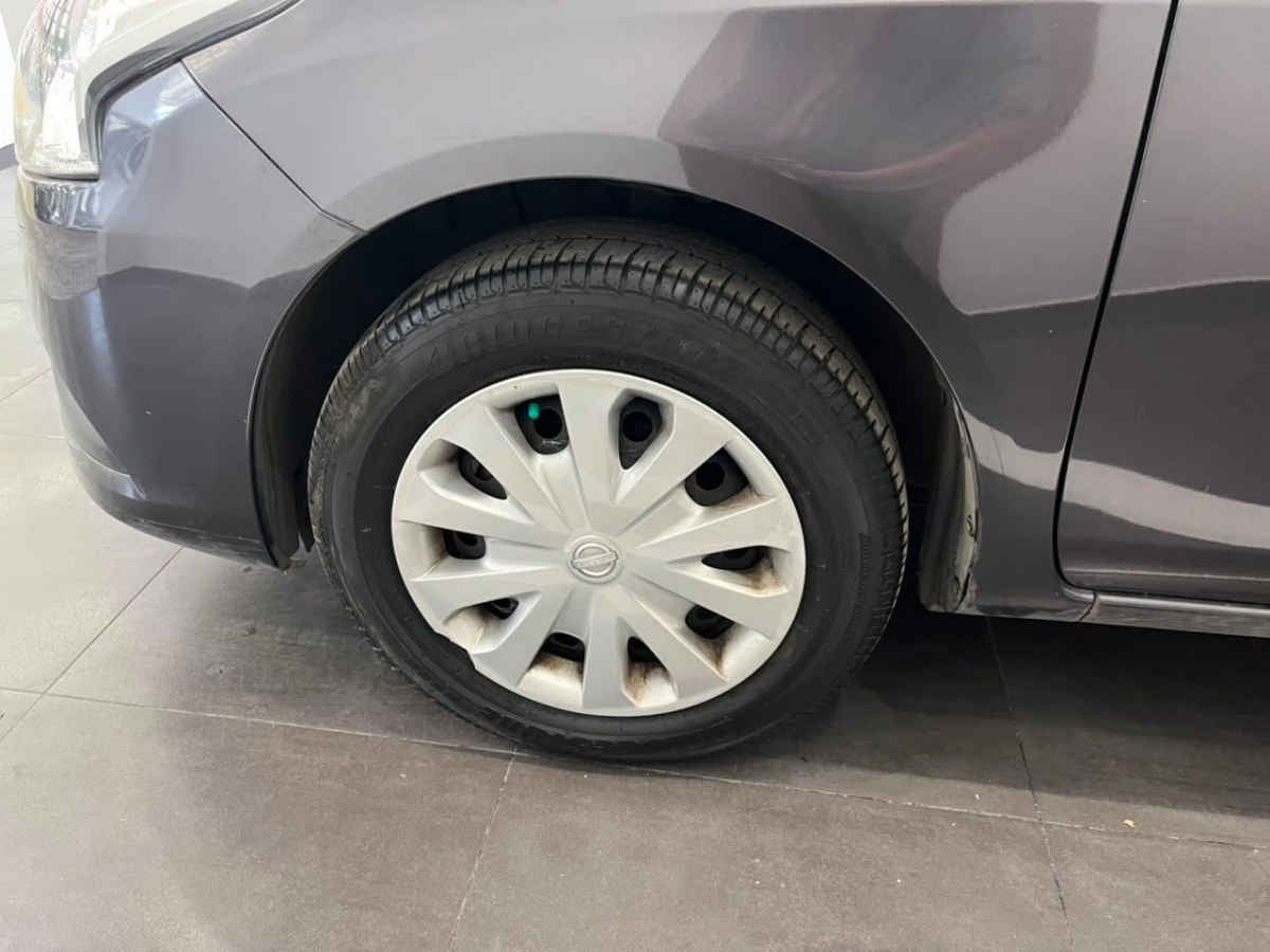 2016 Nissan Versa 4p Sense L4/1.6 Man