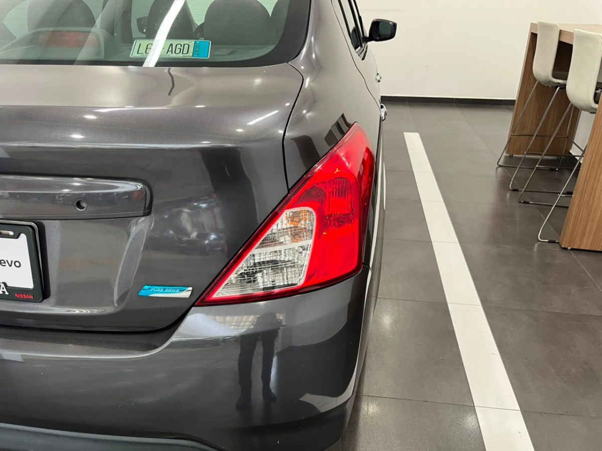 2016 Nissan Versa 4p Sense L4/1.6 Man