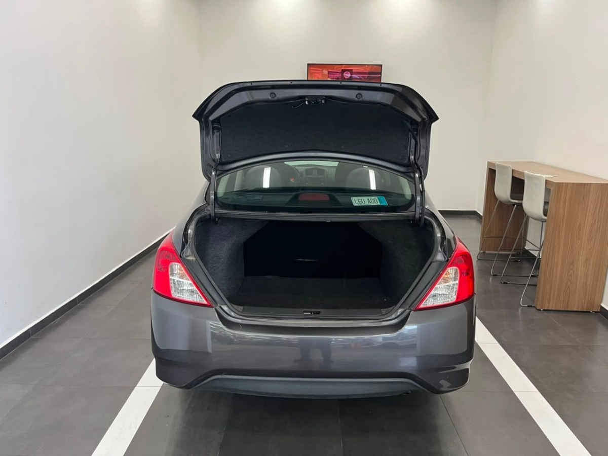 2016 Nissan Versa 4p Sense L4/1.6 Man