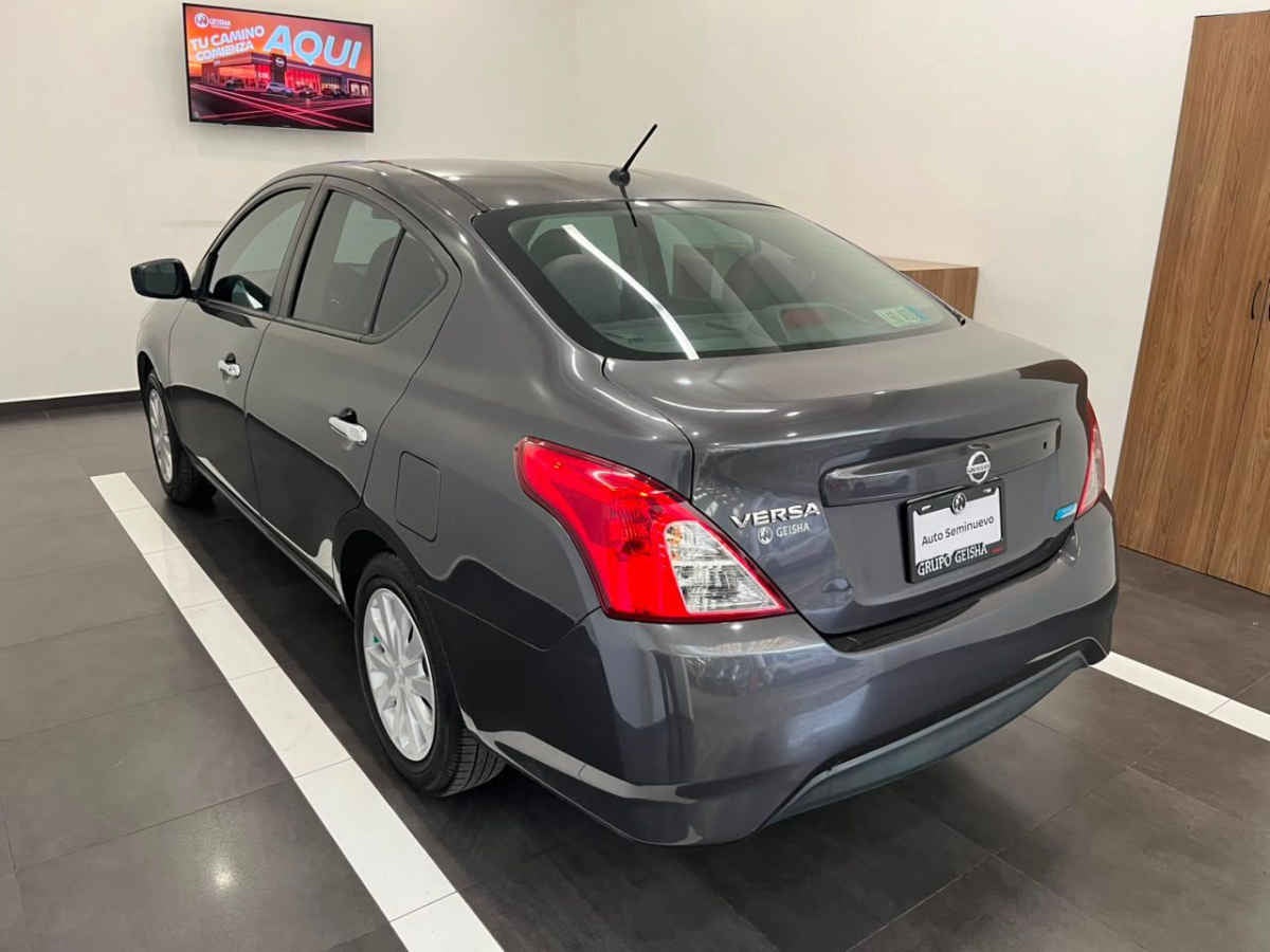 2016 Nissan Versa 4p Sense L4/1.6 Man