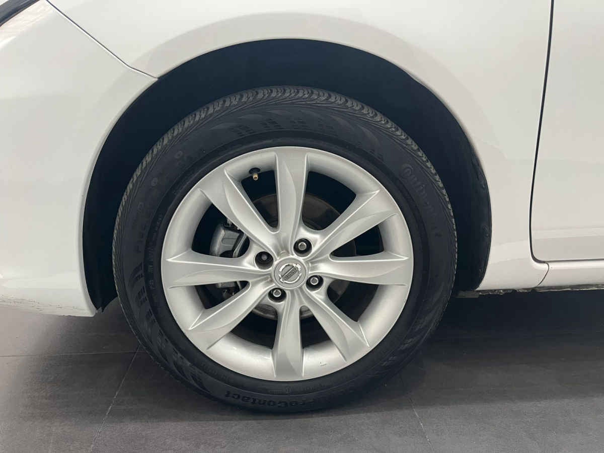 2018 Nissan Versa 4p Advance L4/1.6 Aut