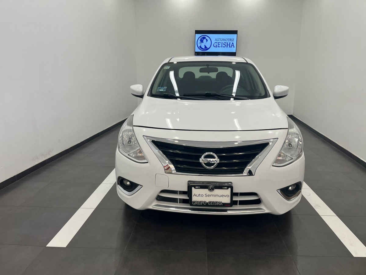 2018 Nissan Versa 4p Advance L4/1.6 Aut