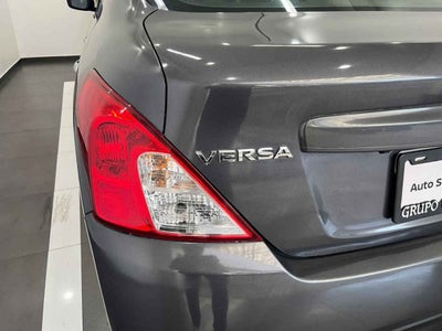 2018 Nissan Versa 4p Advance L4/1.6 Aut