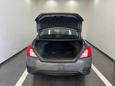 2018 Nissan Versa 4p Advance L4/1.6 Aut