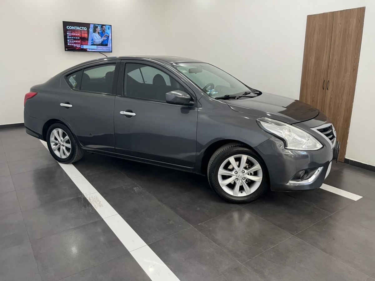 2018 Nissan Versa 4p Advance L4/1.6 Aut