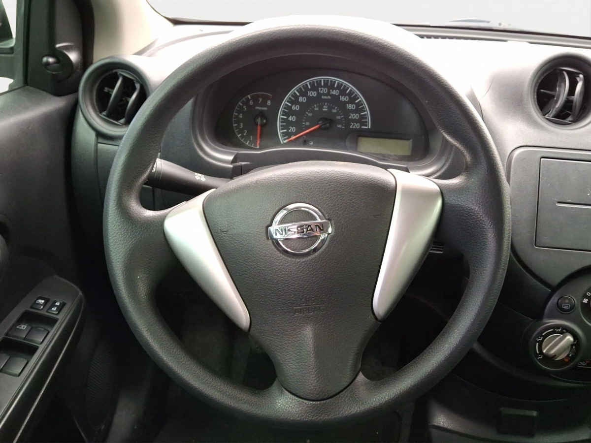 2022 Nissan V-Drive 4p L4/1.6 Man