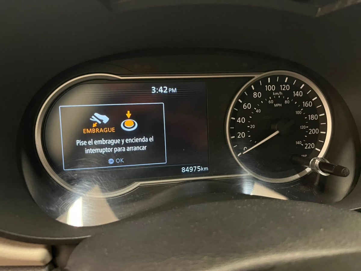 2020 Nissan Versa 4p Advance L4/1.6 Man