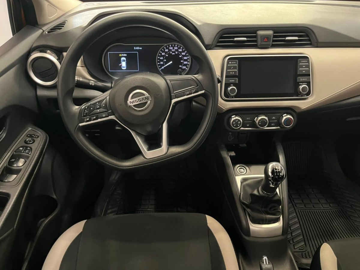2020 Nissan Versa 4p Advance L4/1.6 Man