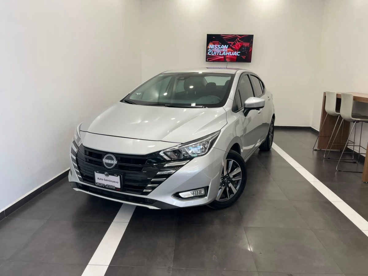 2025 Nissan Versa 4p Advance L4/1.6 Man