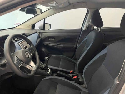2025 Nissan Versa 4p Advance L4/1.6 Man