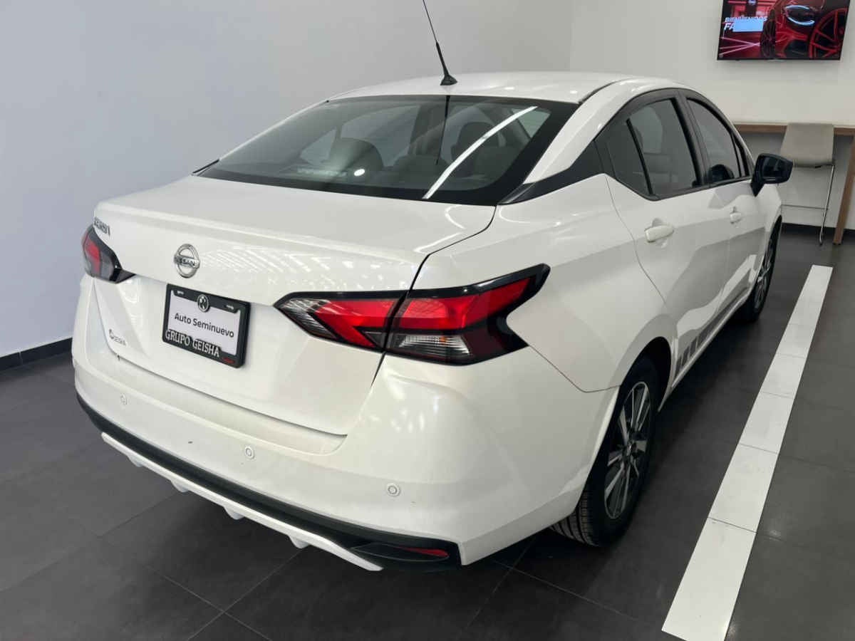 2020 Nissan Versa 4p Advance L4/1.6 Man