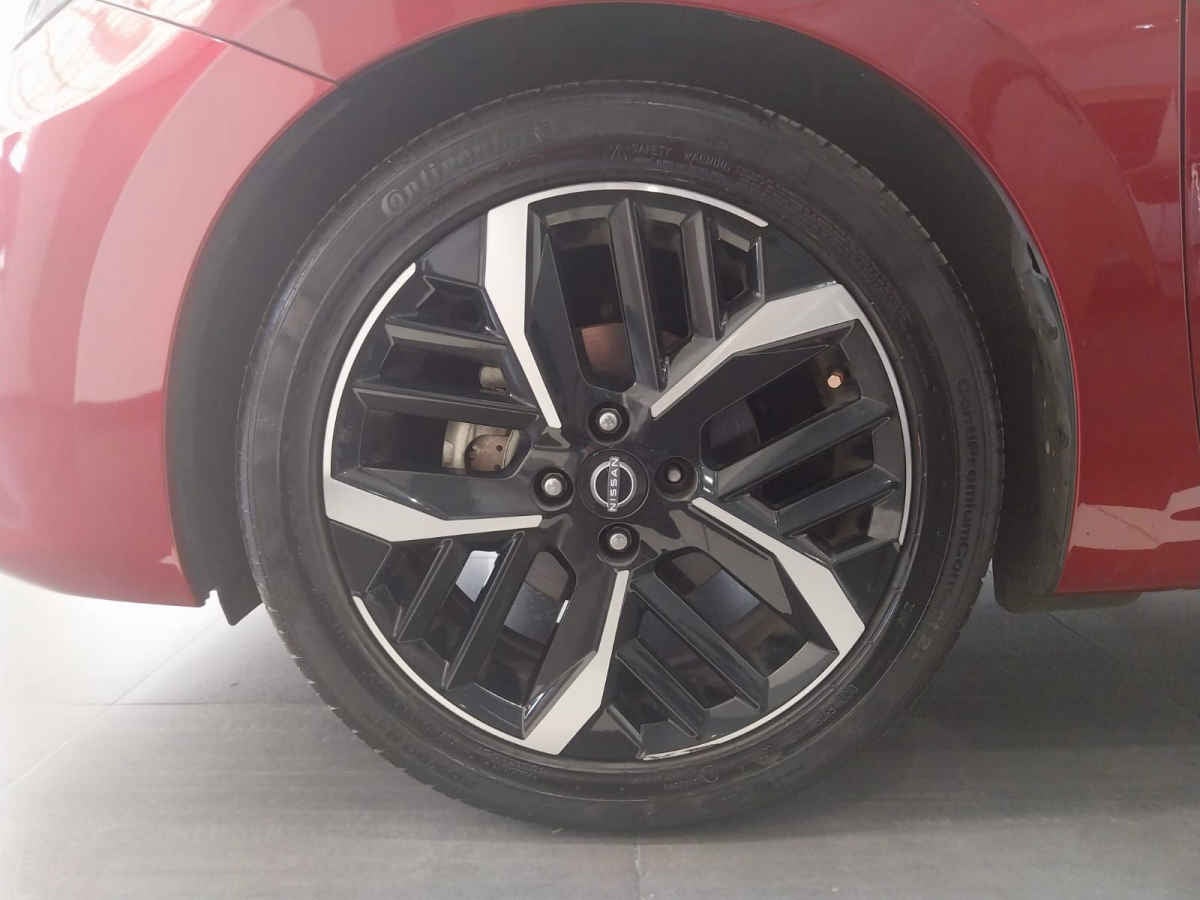 2023 Nissan Versa 4p SR L4/1.6 Aut