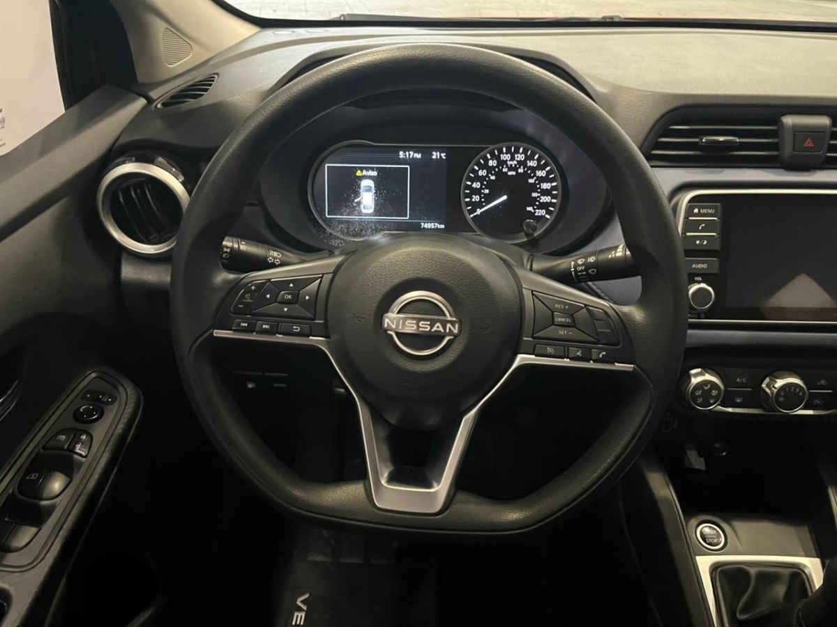 2023 Nissan Versa 4p Advance L4/1.6 Man