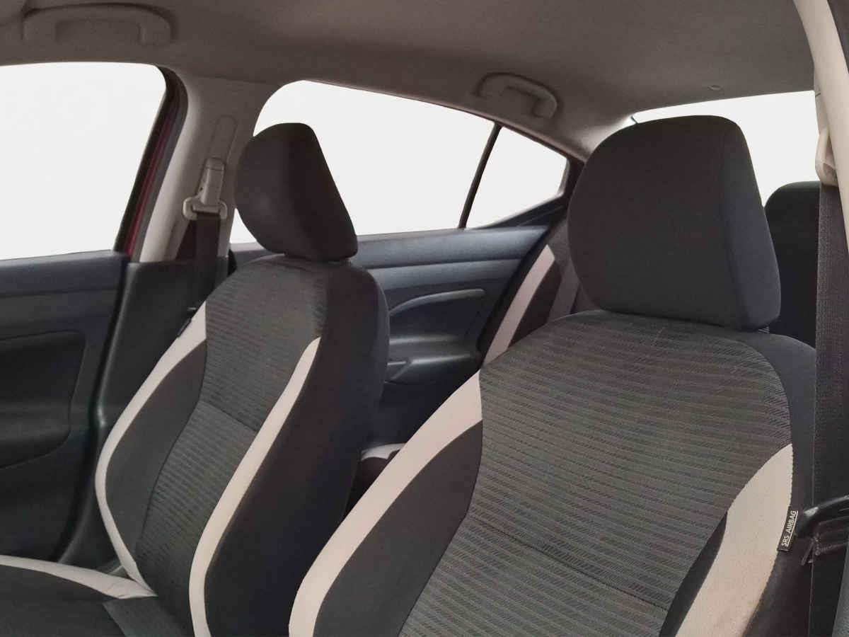 2022 Nissan Versa 4p Advance L4/1.6 Man