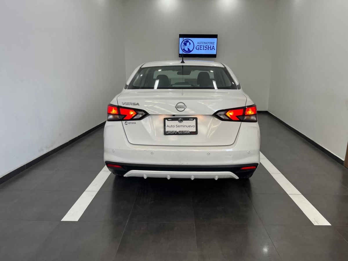 2024 Nissan Versa 4p Advance L4/1.6 Aut