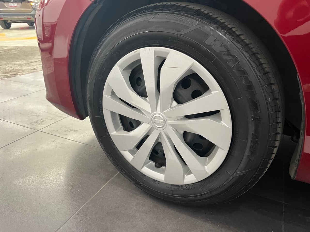 2024 Nissan Versa 4p Sense L4/1.6 Man