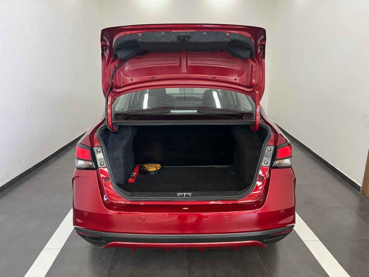 2024 Nissan Versa 4p Sense L4/1.6 Man