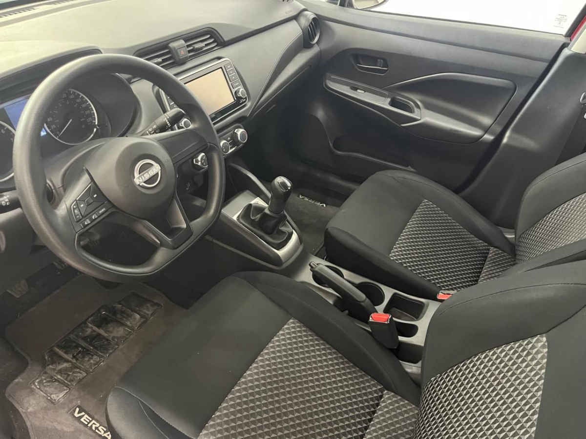 2024 Nissan Versa 4p Sense L4/1.6 Man