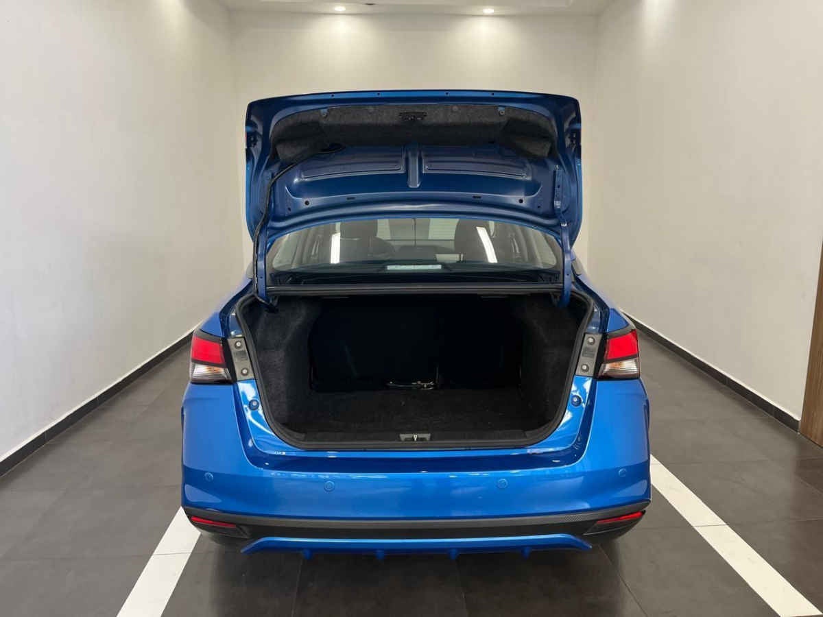 2022 Nissan Versa 4p Advance L4/1.6 Man