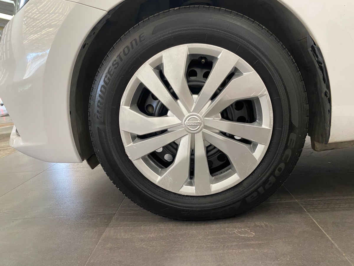 2022 Nissan Versa 4p Sense L4/1.6 Man