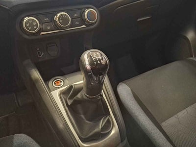 2023 Nissan Versa 4p Advance L4/1.6 Man