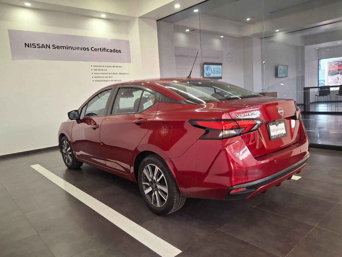 2023 Nissan Versa 4p Advance L4/1.6 Man